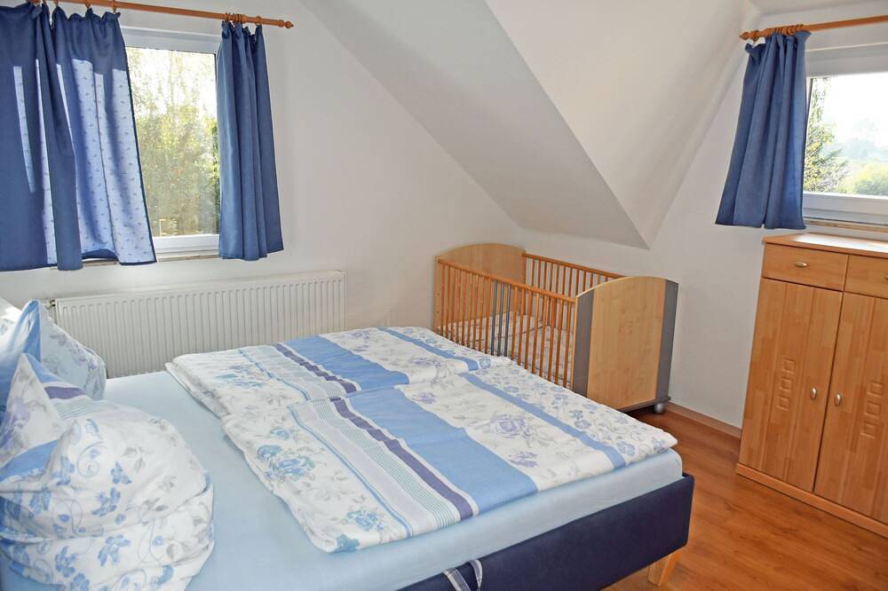 Ganze Wohnung, 01 Ferienappartement Sehlen mit Terrasse (6 Betten) - Ferienappartements auf in Sehlen, Bergen auf Rügen und Umgebung