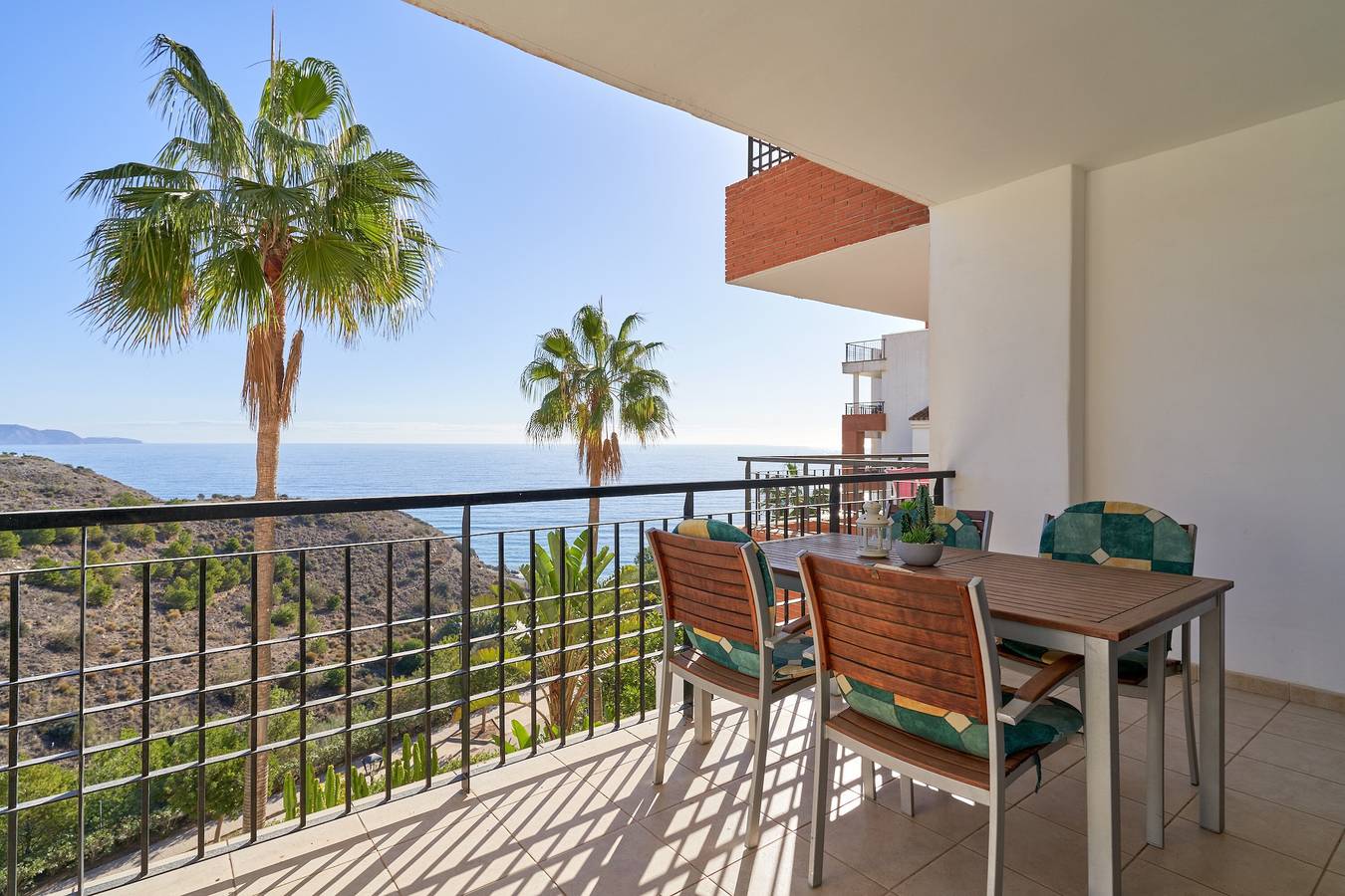 Appartement entier, " Appartement Avec Vue sur Mer Calaceite " avec piscines partagées, terrasse privée Wi-Fi. in Torrox Costa, Torrox