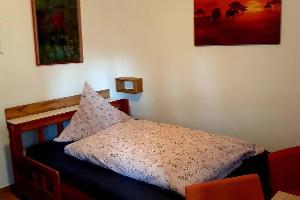 Ganze Wohnung, Ferienwohnung 3 - Boardinghouse Schmitt in Kaiserslautern, Saar-Nahe-Bergland