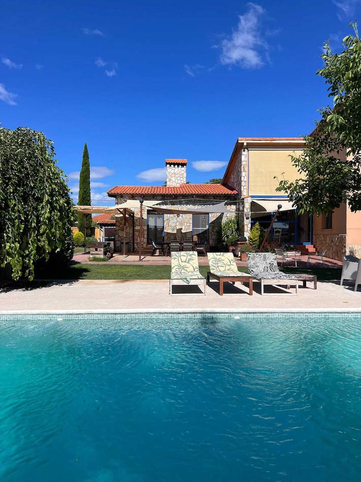 Chalet para 8 personas, con piscina además de jardín y terraza en Castilla-La Mancha - 3