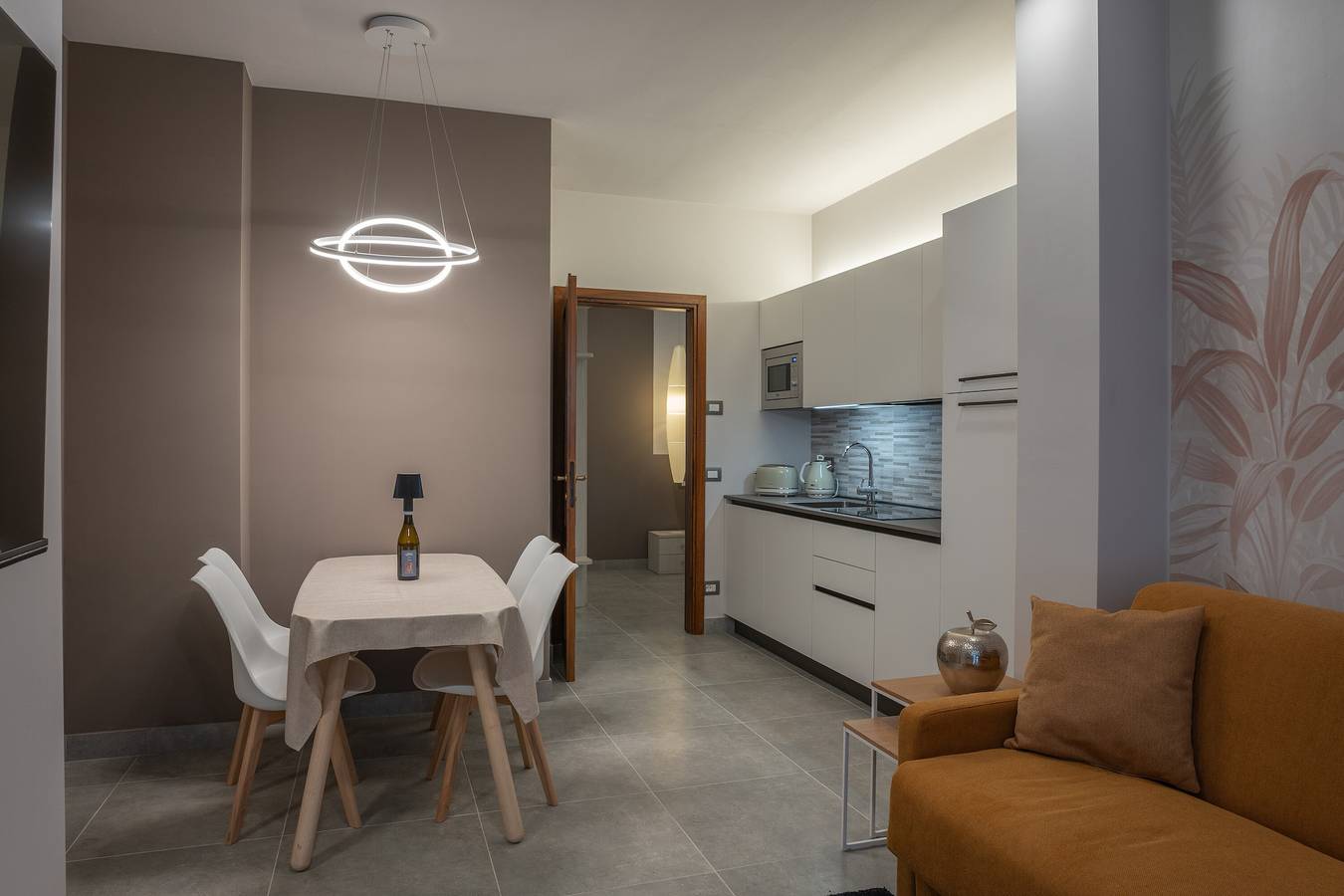Entire apartment, Apartment 'Appartamento Mael' with Shared Garden, Wi-Fi and Air Conditioning in Valeggio sul Mincio, Verona Province