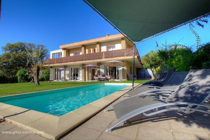 Gîte für 6 Personen, mit Terrasse und Garten sowie Pool in Afa