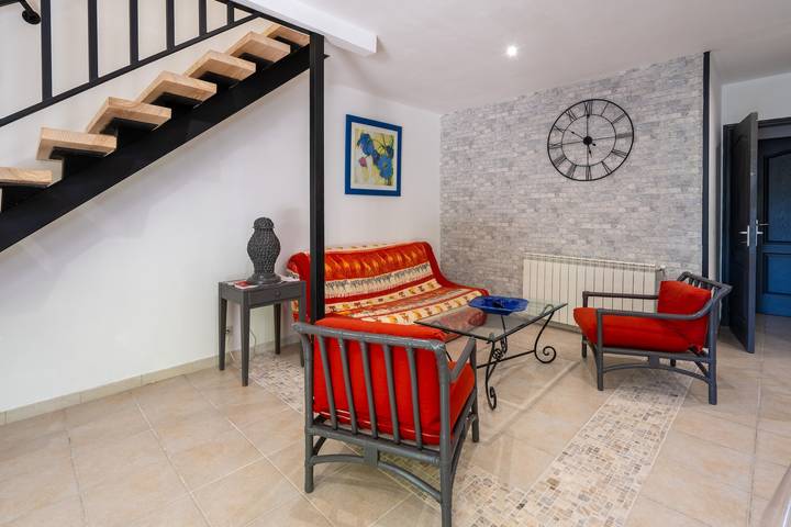 Location de vacances pour 6 personnes, avec Jardin à Jonquières - 4