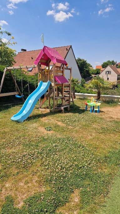 Location de vacances pour 8 personnes, avec jardin et piscine à Vernouillet - 3
