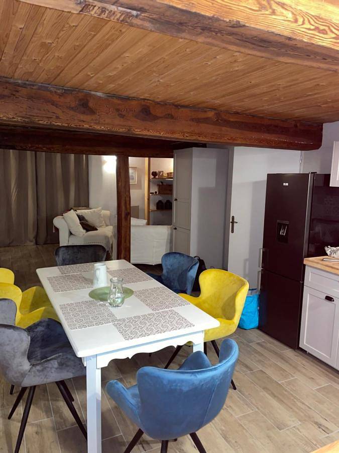 Gîte pour 5 personnes, avec vue et jardin dans Longefoy - 3