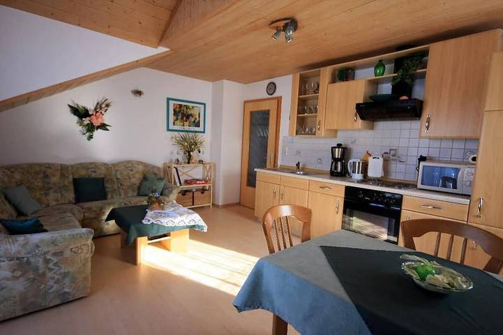 Ferienwohnung für 4 Personen, mit Balkon und Garten