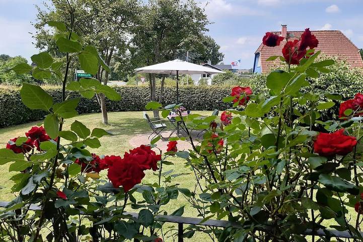 Ferienwohnung für 2 Personen, mit Terrasse und Garten in Thumby