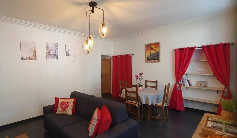 Gîte pour 4 personnes, avec vue à Aigueblanche - 2