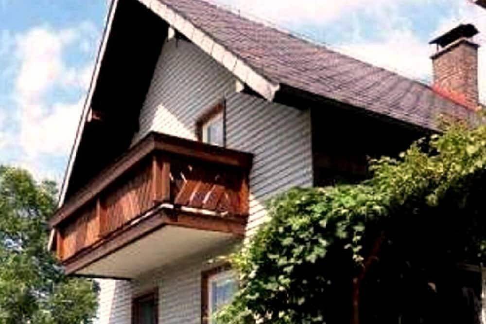Ganze Wohnung, Appartement Rooming Green m. Aussicht v. Balkon in Weyregg am Attersee, Traunviertel
