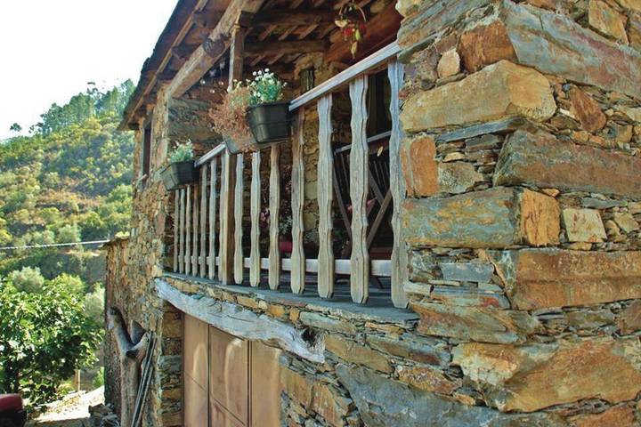 Maison de campagne pour 4 personnes, avec vue ainsi que jardin et vue sur le lac, animaux acceptés dans Alvares - 3