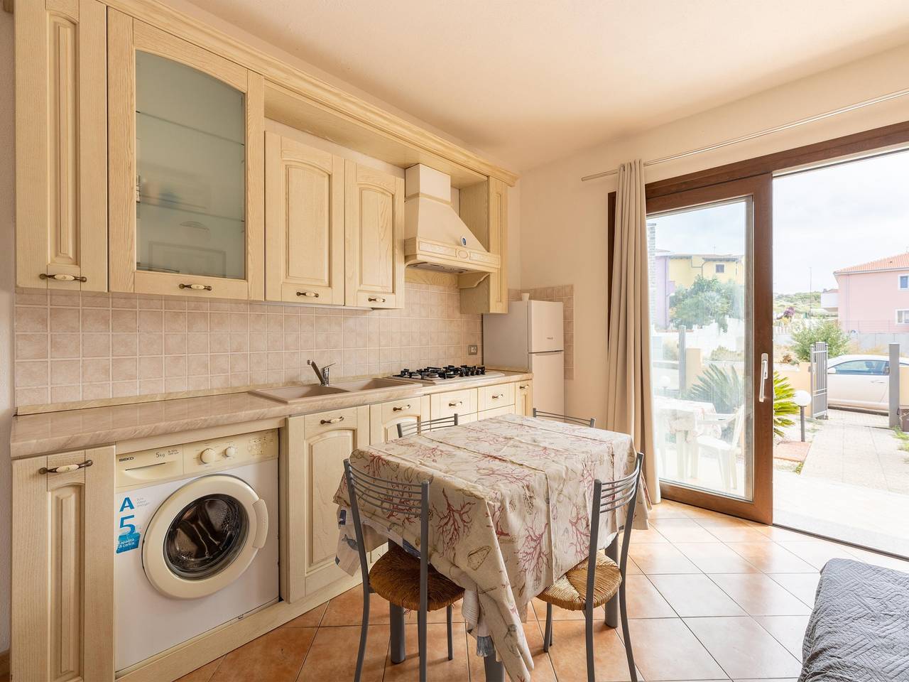 Ganze Wohnung, In einer Wohnung mit privater Terrasse und Klimaanlage in Lu Bagnu, Castelsardo