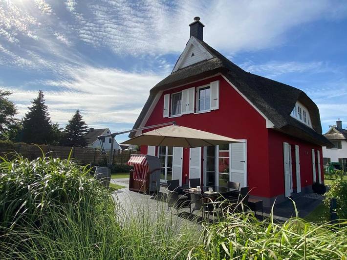 Ferienhaus für 5 Personen, mit Terrasse und Garten sowie Sauna und Seeblick