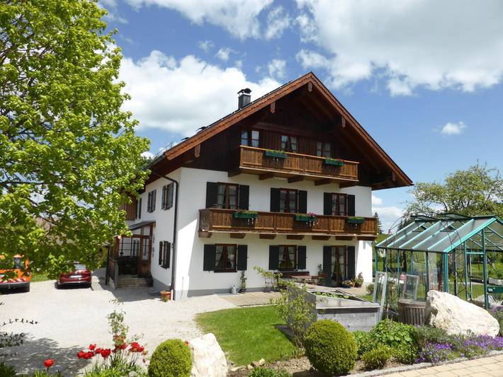 Ferienwohnung für 4 Personen, mit Balkon und Garten in Bad Kohlgrub