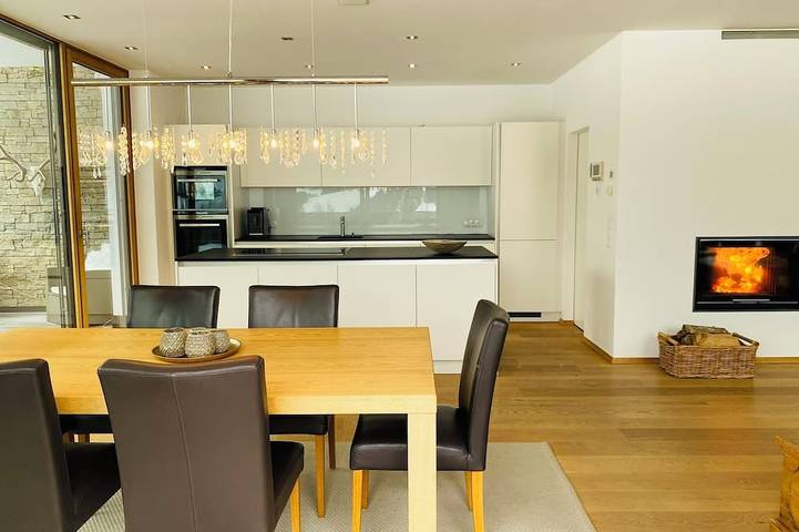 Ferienwohnung für 8 Personen, mit Balkon und Garten sowie Pool - 1