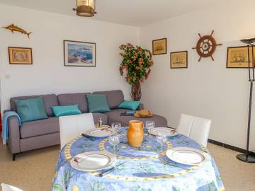Appartement De Vacances pour 5 Personnes dans Le Lavandou, Région de Toulon, Photo 1