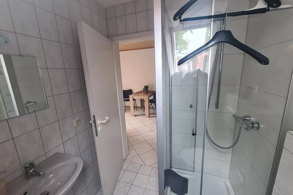Ganze Wohnung, Gemütliches Ferienzimmer mit Balkon und Blick in den Garten in Zapfendorf, Landkreis Bamberg