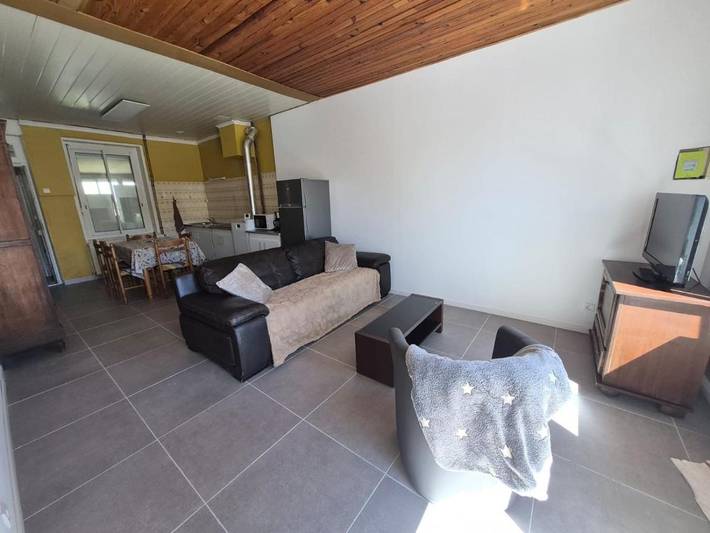 Location de vacances pour 5 personnes, avec jardin et terrasse dans Donchery