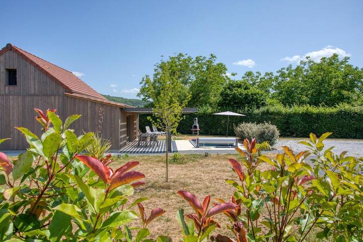 Location de vacances pour 4 personnes, avec Jacuzzi et Terrasse ainsi que Jardin et Piscine à Domme - 2