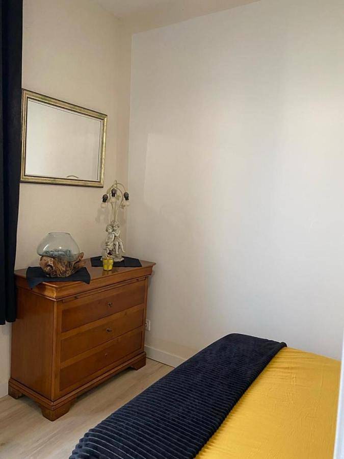 Chambre d’hôte pour 6 personnes, avec Jacuzzi et Terrasse ainsi que Jardin et Sauna