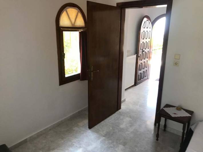 Gîte pour 9 personnes, avec terrasse ainsi que jardin et vue, animaux acceptés dans Nea Kallikratia - 4