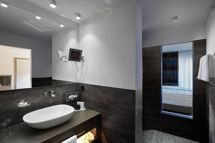 Hotel für 2 Personen, mit Garten und Sauna sowie Pool, mit Haustier in Freiburg - 2