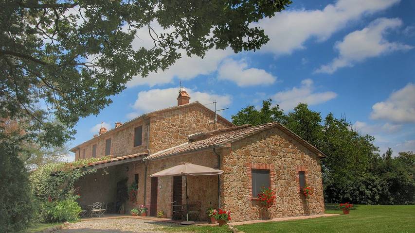 Boerderij voor 19 personen, met zwembad en tuin, met huisdier in Lazio