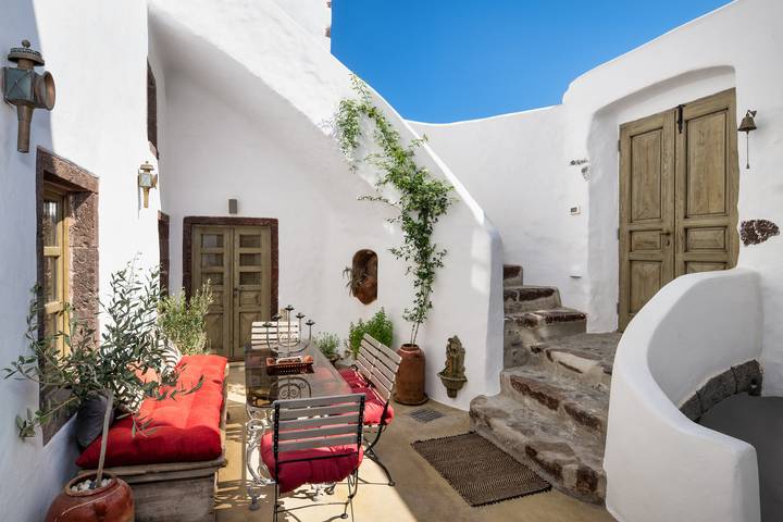 Villa pour 6 personnes, avec vue et terrasse, animaux acceptés à Santorin