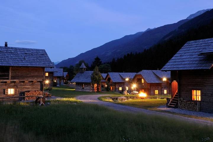 Ferienwohnung für 6 Personen, mit Terrasse und Garten sowie Sauna und Seeblick in Lieser-Maltatal
