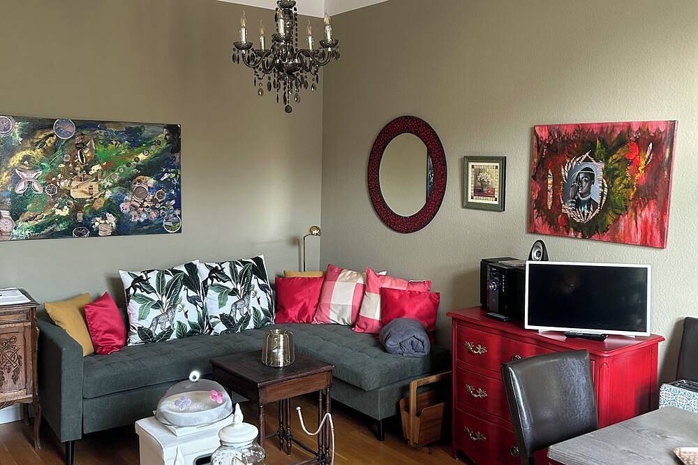 Entire apartment, Aab Apartment 80sqm with 2 bedrooms, self-check-in with wifi, free parking lot in Bad Kissingen, Rhön-Bayern