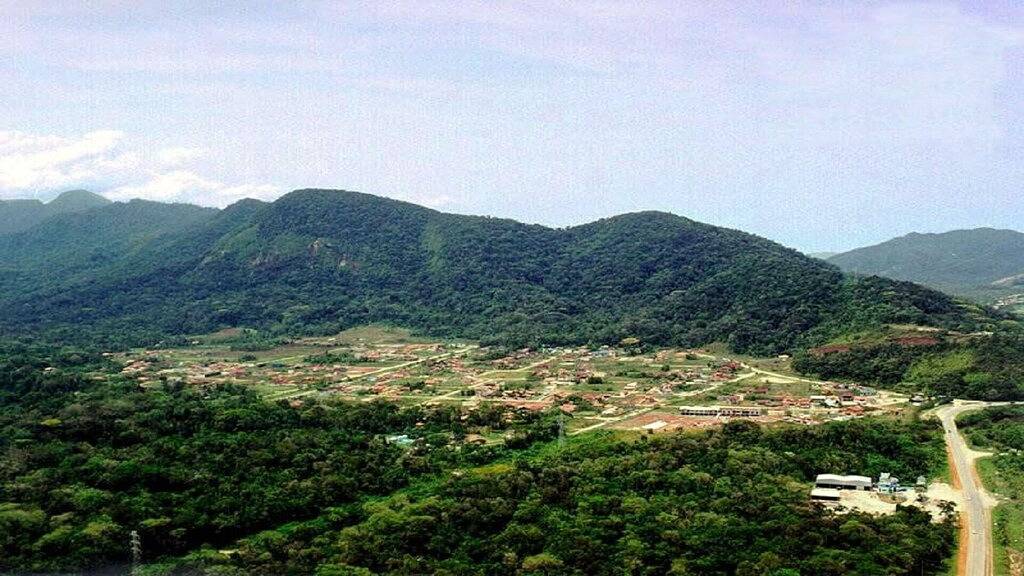 House with pool and Wi-Fi in Tabatinga in Caraguatatuba, Região Metropolitana do Vale do Paraíba e Litoral Norte