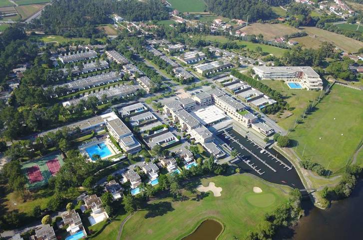 Ferienpark für 8 Personen, mit Ausblick und Pool sowie Garten in Portugal
