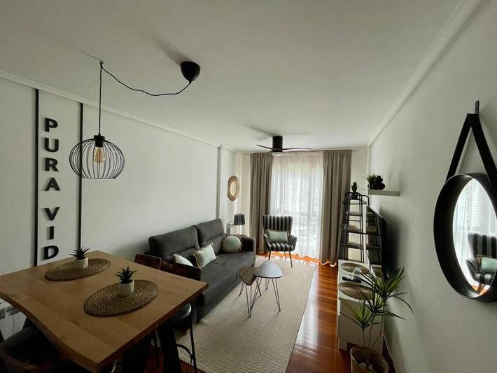 Gîte pour 4 personnes, avec piscine et balcon ainsi que vue et bassin pour enfant à Ramales de la Victoria - 2