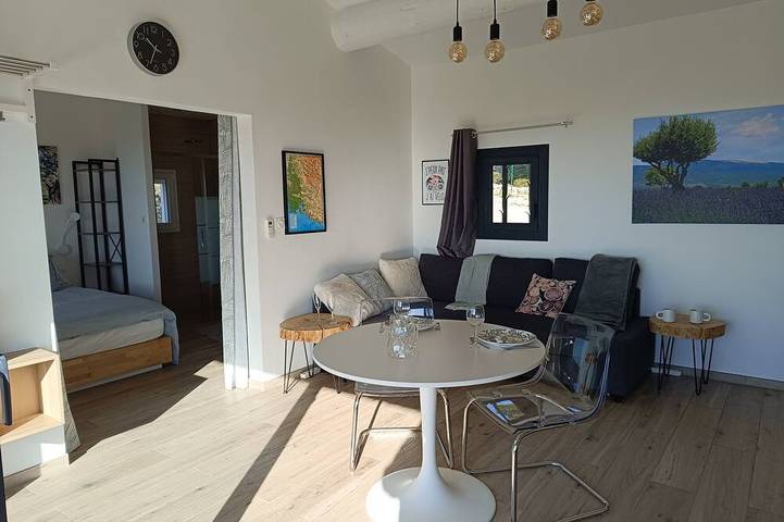 Location de vacances pour 2 personnes, avec piscine et jardin à Saint-Hippolyte-le-Graveyron - 2