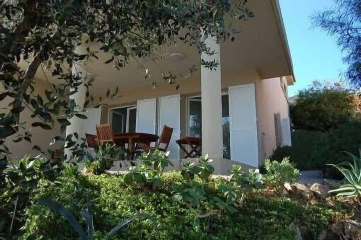 Ferienhaus für 4 Personen, mit Terrasse und Garten