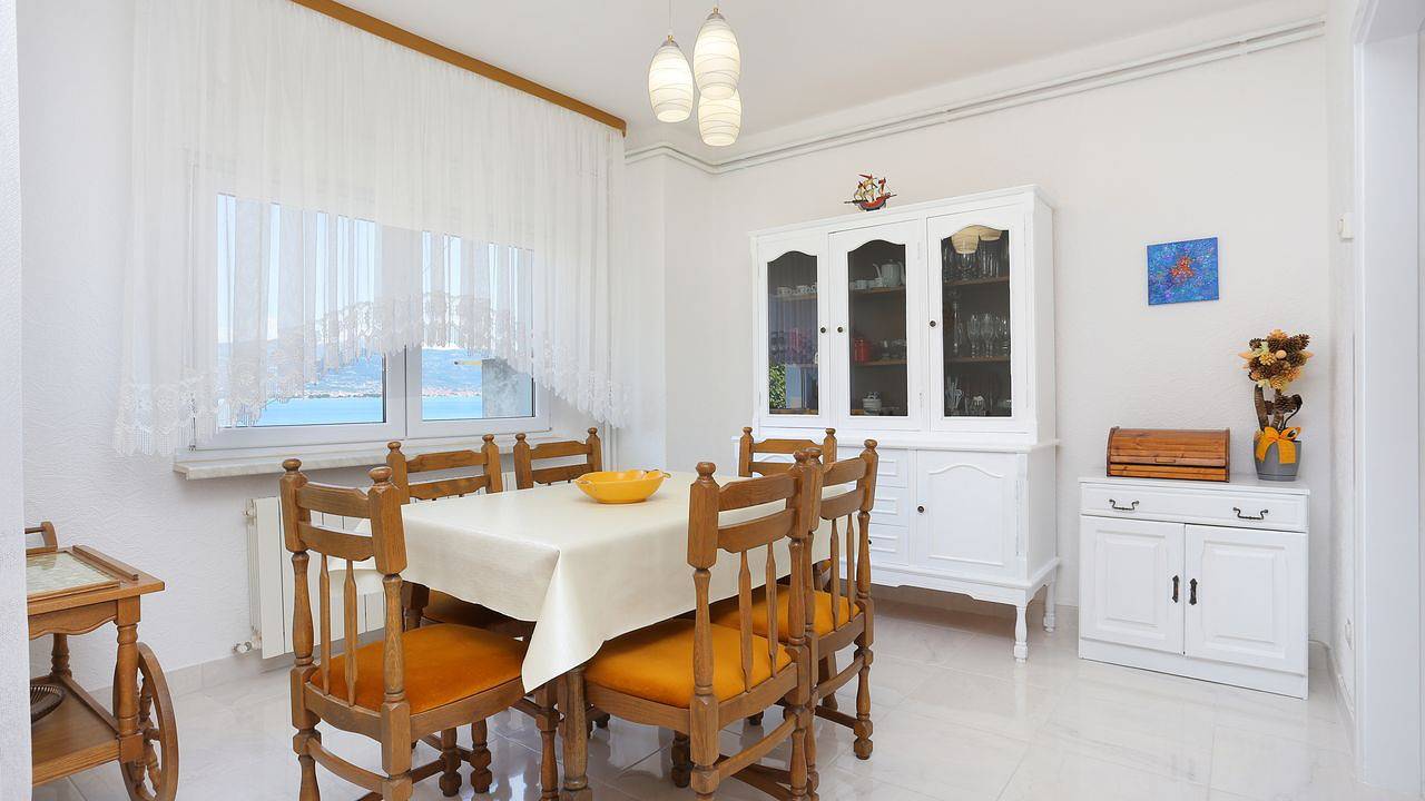 Ganze Ferienwohnung, Ferienwohnung für 6 Personen (92 m²) in Arbanija in Arbanija, Ciovo