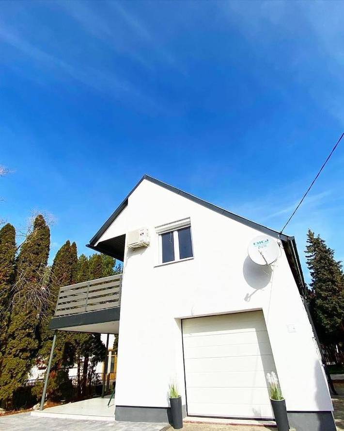 Ferienhaus für 4 Personen, mit Balkon und Pool sowie Whirlpool und Garten in Balatonmariafürdö - 2