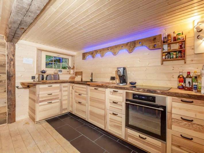 Apartamento entero, Chalet en Rossinière con Sauna y Vista Montaña in Les Moulin - Château - d' Oex, Château-d' Œx