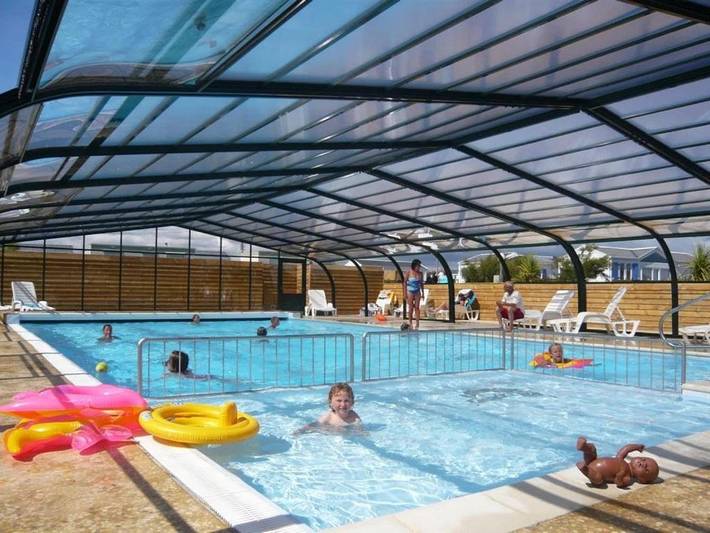 Camping pour 4 personnes, avec Piscine