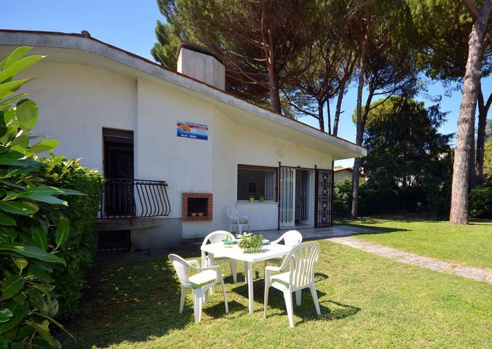 Casa vacanza per 7 persone, con giardino e panorama, con animali domestici a Lignano Riviera