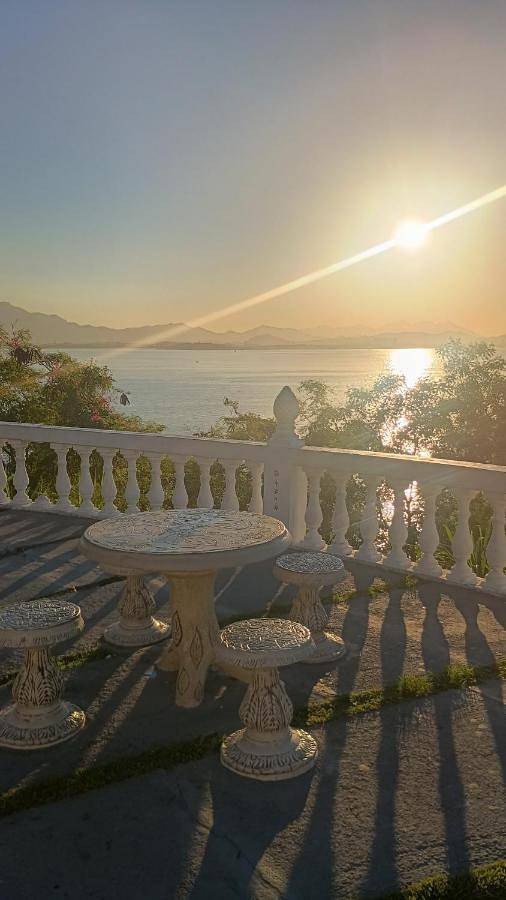 Casas e apartamentos de temporada para 5 pessoas, com balcão em Ilha do Governador