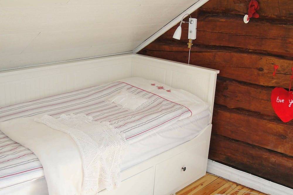 6 person holiday home in Glanshammar in Örebro kommun, Hjälmaren