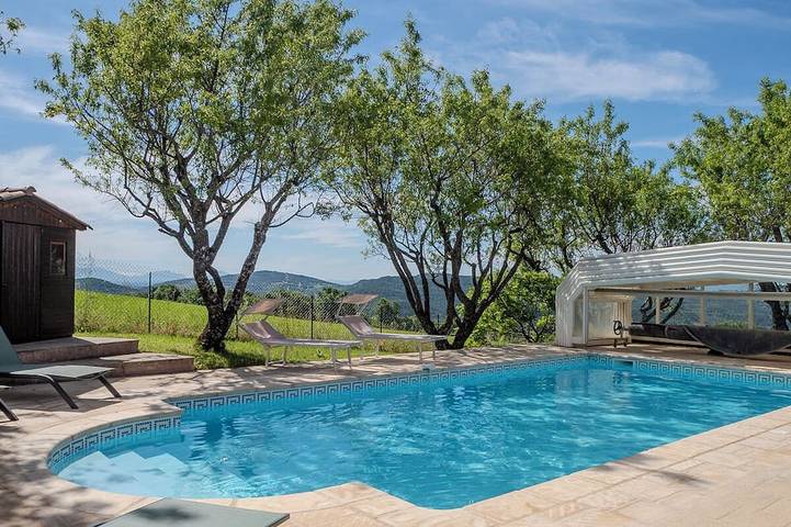 Ferienhaus für 8 Personen, mit Garten und Terrasse