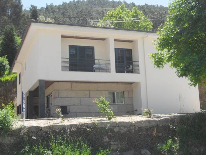 Maison d’hôte pour 3 personnes, avec jardin et vue ainsi que piscine et terrasse dans Gerês - 4