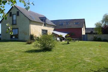 Location de vacances pour 8 personnes, avec jacuzzi et jardin à Chantepie