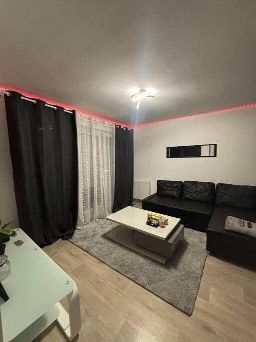 Gîte pour 2 personnes, avec terrasse à Montfermeil - 4