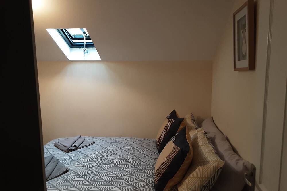 Entire apartment, 1 The maltings, peter street, apartment 1 in Shepton Mallet, Somerset