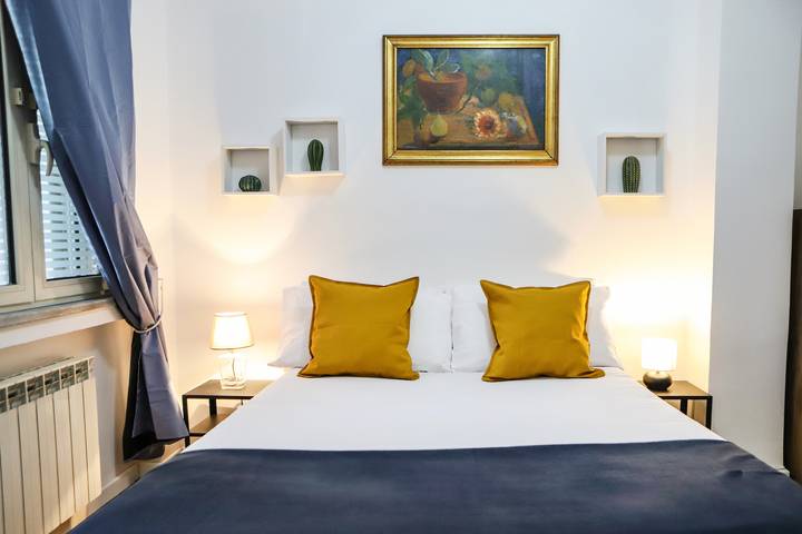 Holiday rental for 5 people, with balcony in Naples