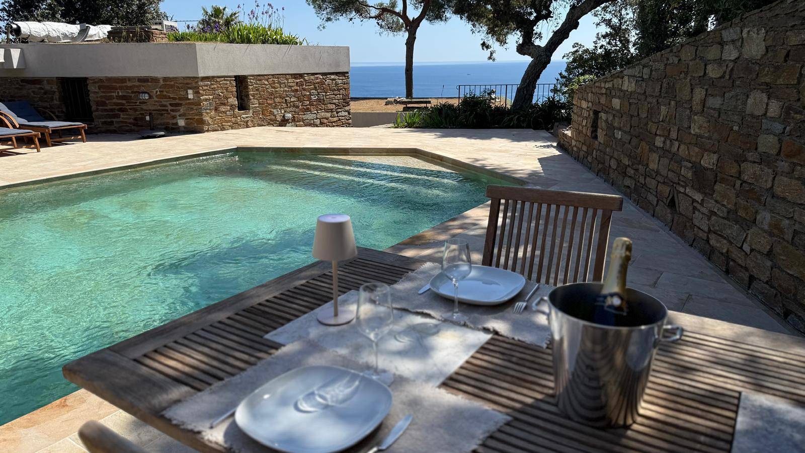 Valanvi (6p) with pool at Bormes-les-Mimosas in Bormes-les-Mimosas, Nationaal park Port-Cros