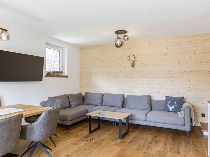 Vakantieappartement voor 7 personen, with uitzicht and sauna as well as balkon in Lermoos