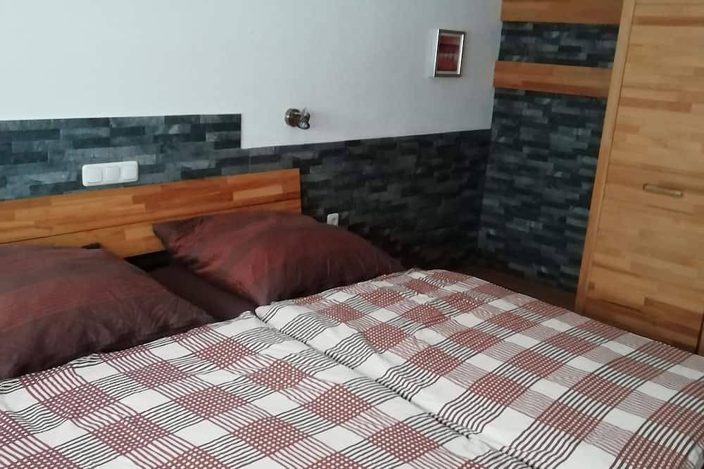 Ganze Wohnung, Gästehaus Michael in Navis am Brenner - Tal der Liebe in Tuxer Alpen, Navis